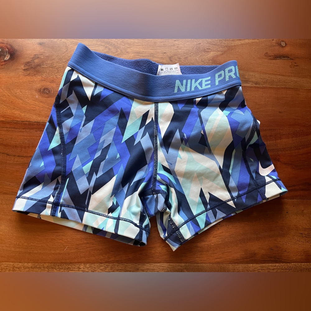 NIKE Pro Dri-Fit Shorts girls Small